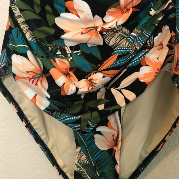 Dreamsuit by Miracle Brands Swimsuit 12 - Picture 4 of 8